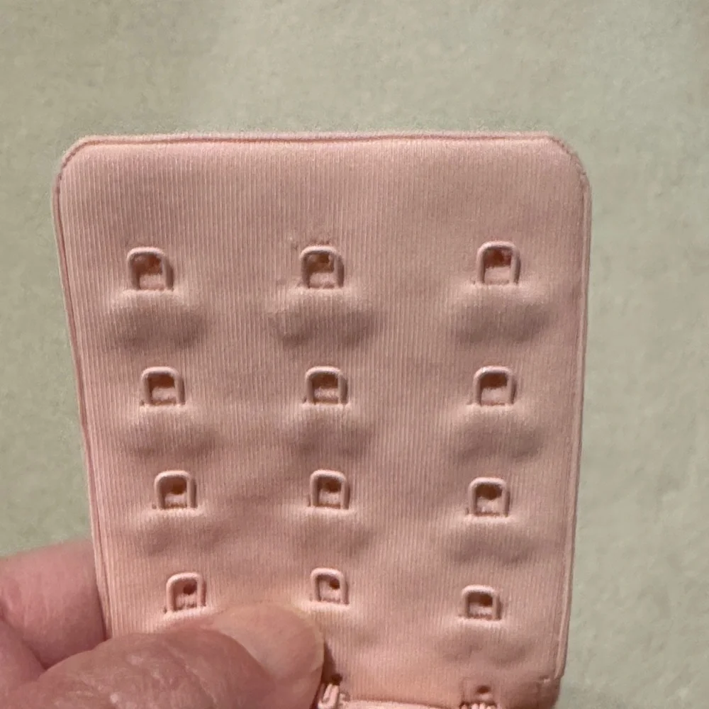 NEW Knix Wing Woman Contour Bra Size 46E NWT. Blush tone. - Picture 5 of 10